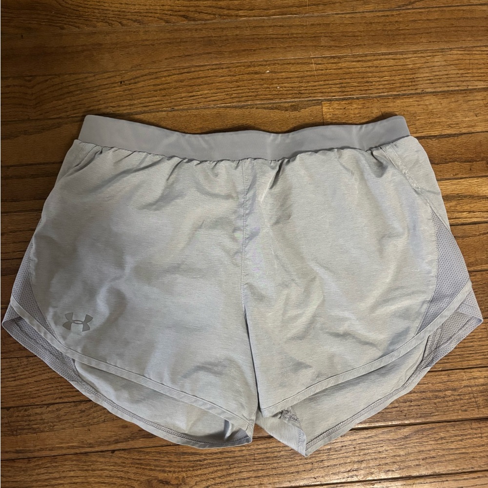 Women’s L Under Armour Gray Athletic Shorts Performance Fit